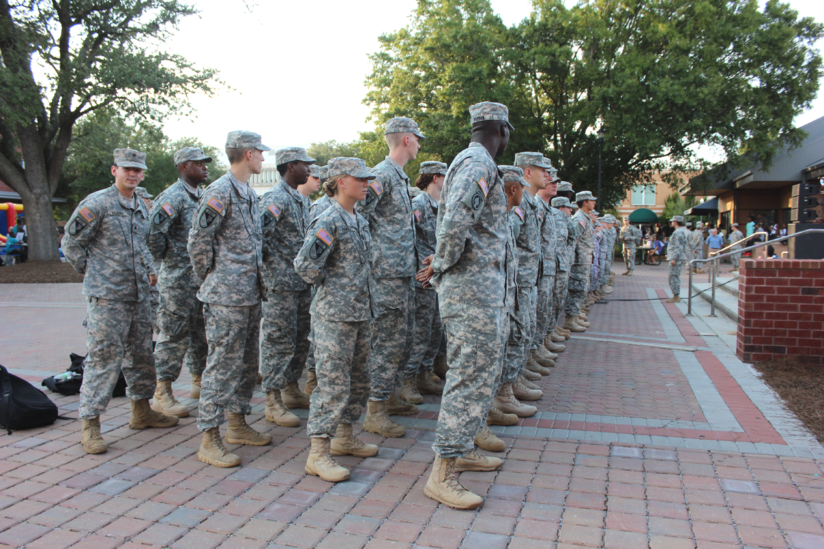 Students+and+members+of+ROTC+gathered+on+Georgia+Ave.+to+pay+tribute+to+9%2F11+and+to+celebrate+the+unity+of+GSU.