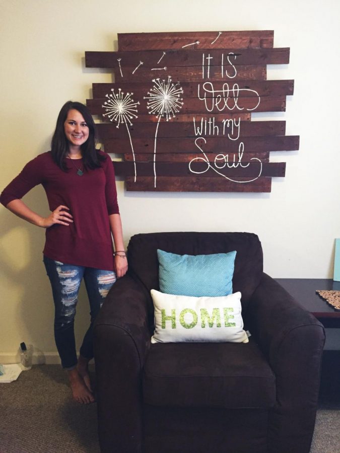 Early childhood education major Kalie Evans has made all of our decorating dreams a reality by resourcefully incorporating various DIY techniques to turn her apartment into a Pinterest paradise.