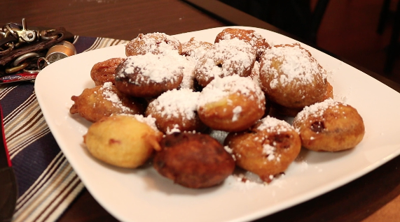 What The Food - How To make Fried Oreos