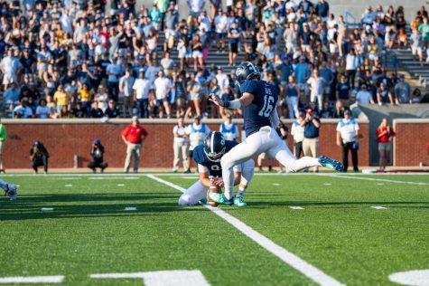 Redshirt-junior Tyler Bass sets up to kick for the extra point against the University of South Alabama.