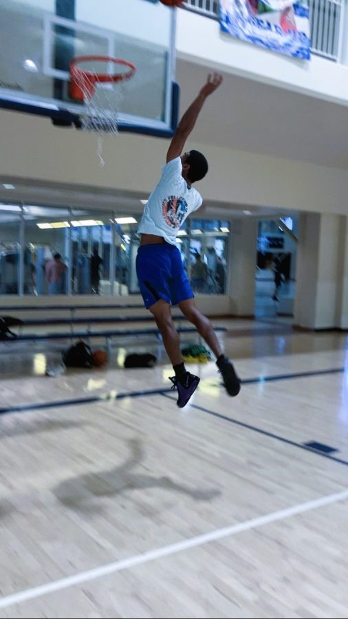 Jamez Young Tackett, a GSU student shows off his dunking skills at the RAC on October 26!