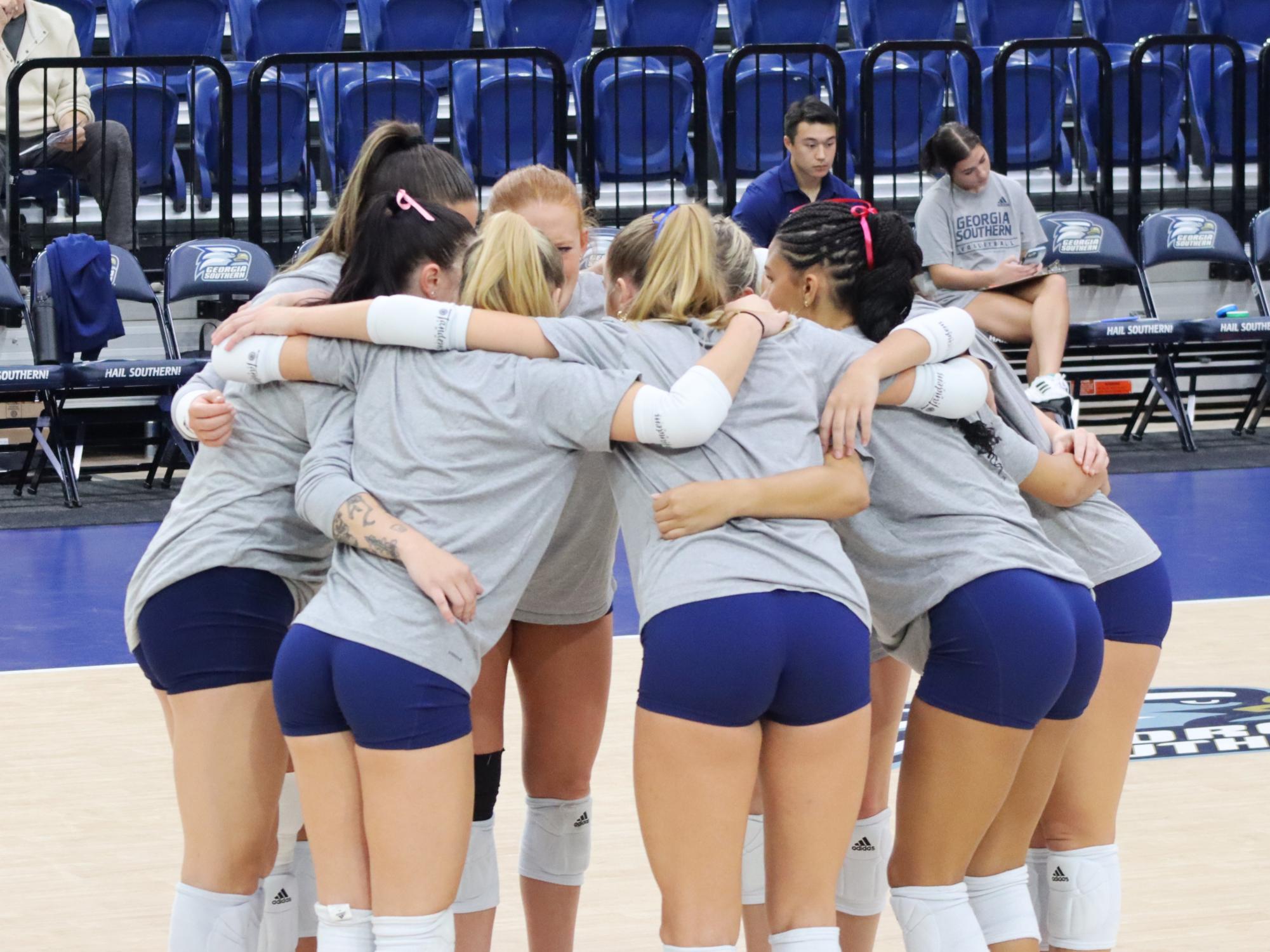 GS Women's Volleyball Defeats Western Carolina