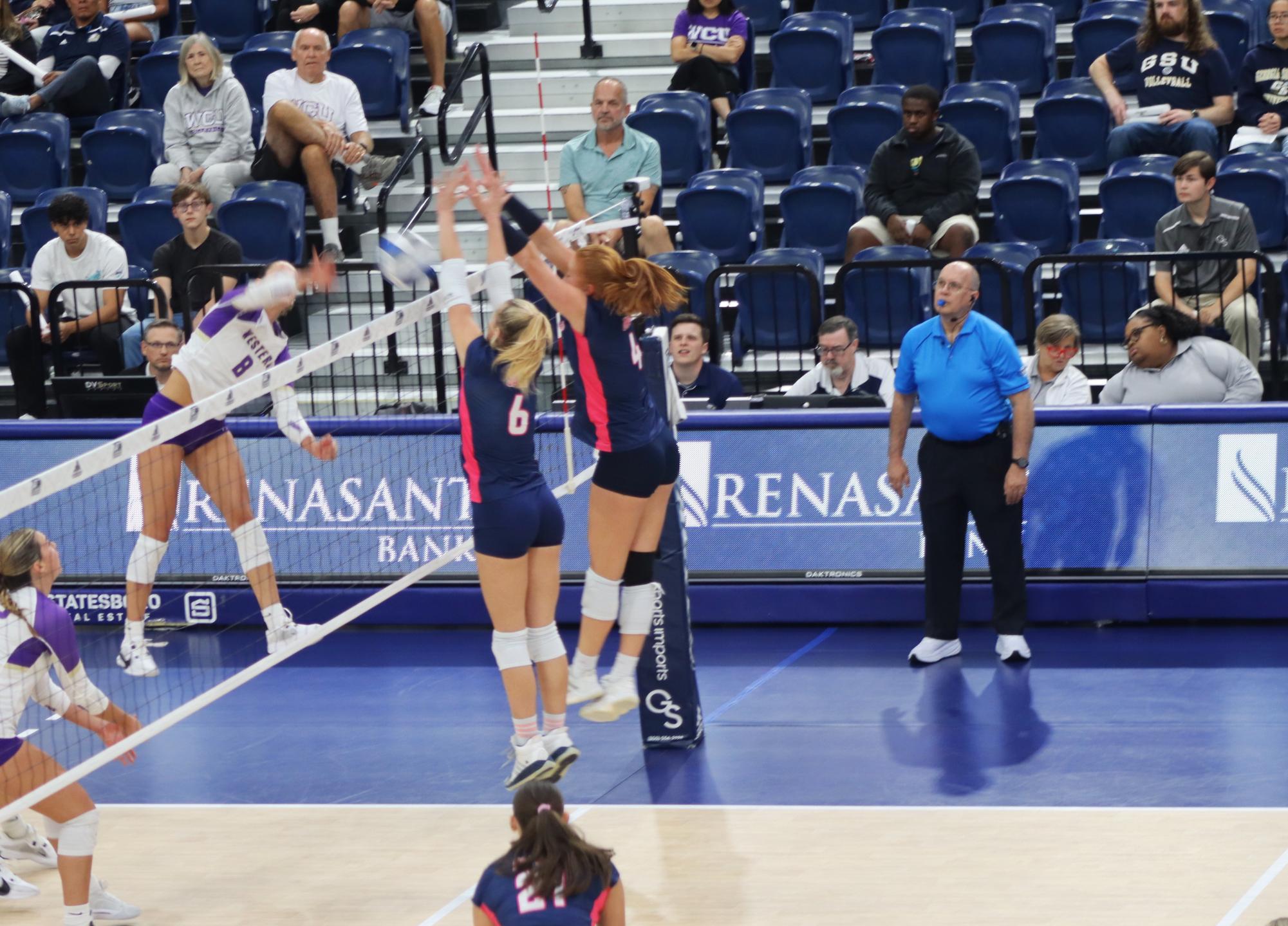 GS Women's Volleyball Defeats Western Carolina