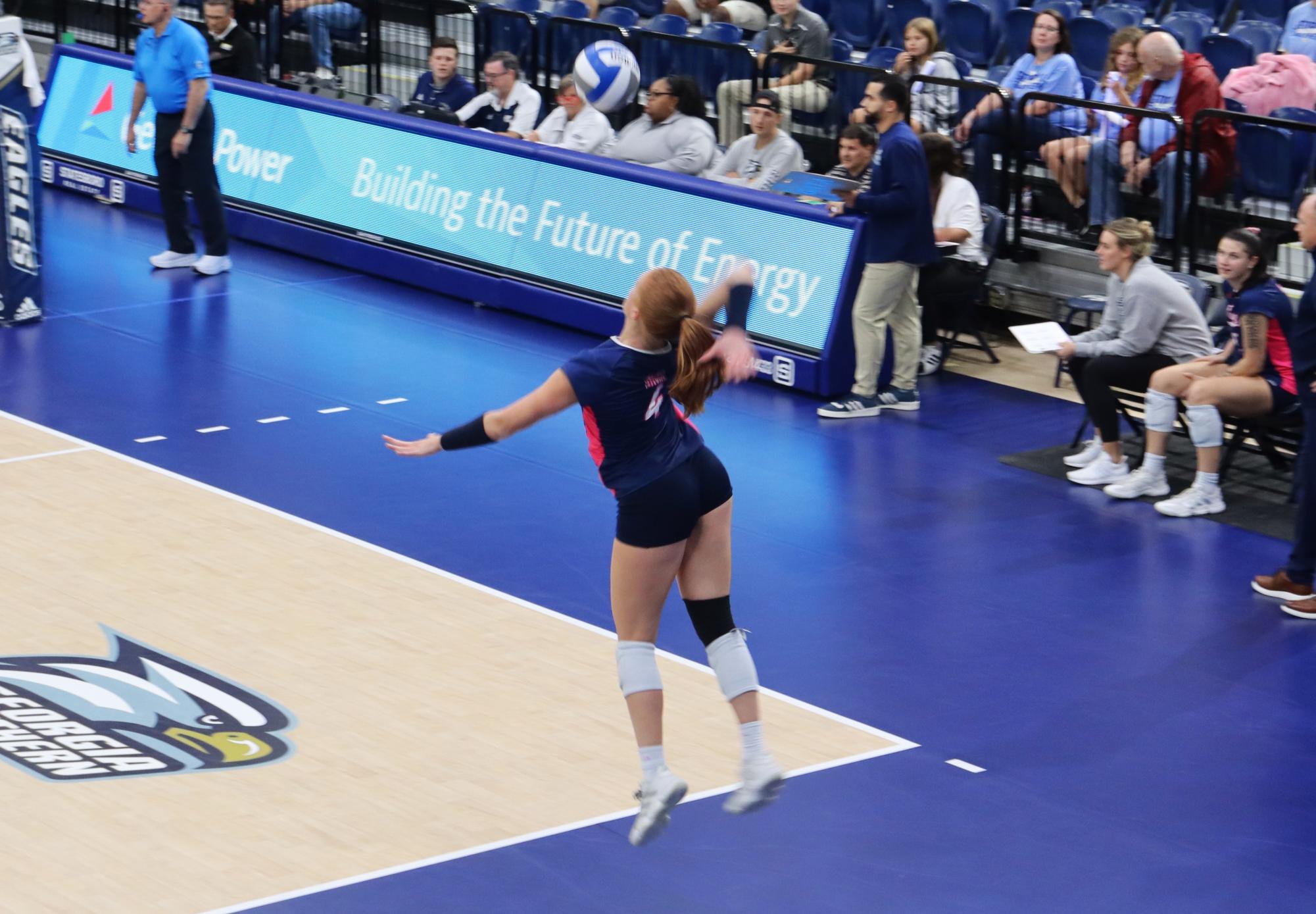 GS Women's Volleyball Defeats Western Carolina