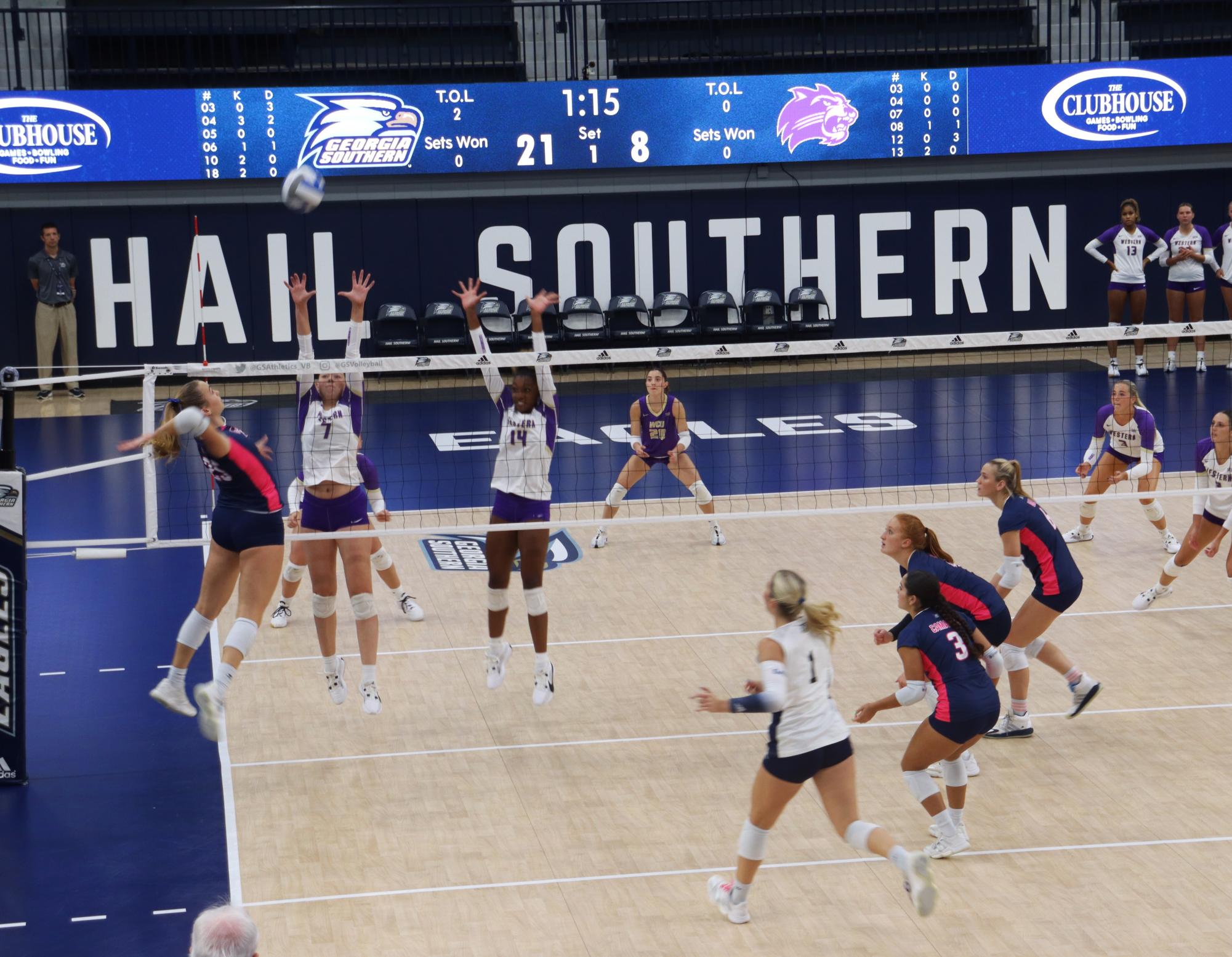 GS Women's Volleyball Defeats Western Carolina