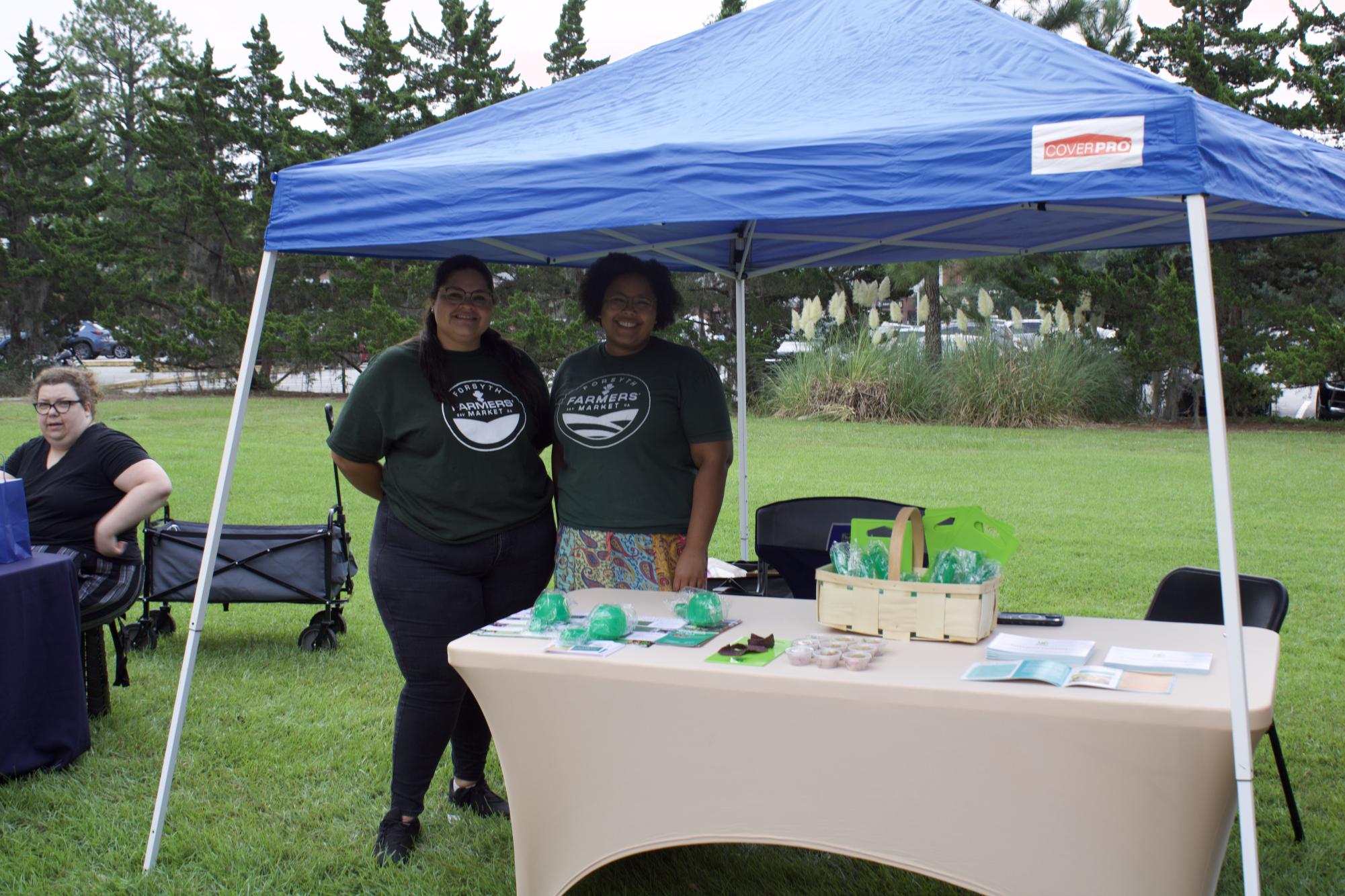 Armstrong Farmers Market and Student Org Fair Photostory