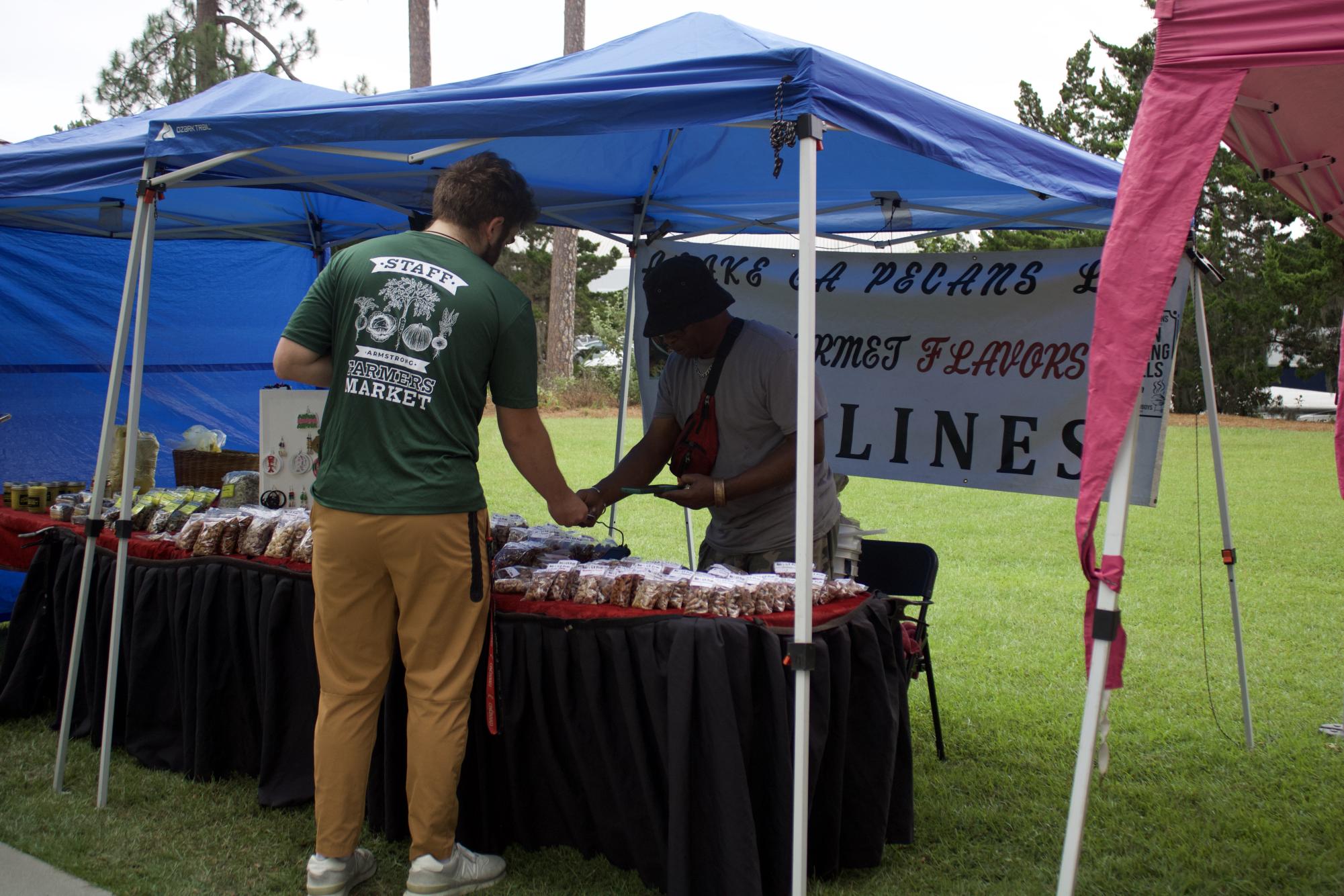 Armstrong Farmers Market and Student Org Fair Photostory