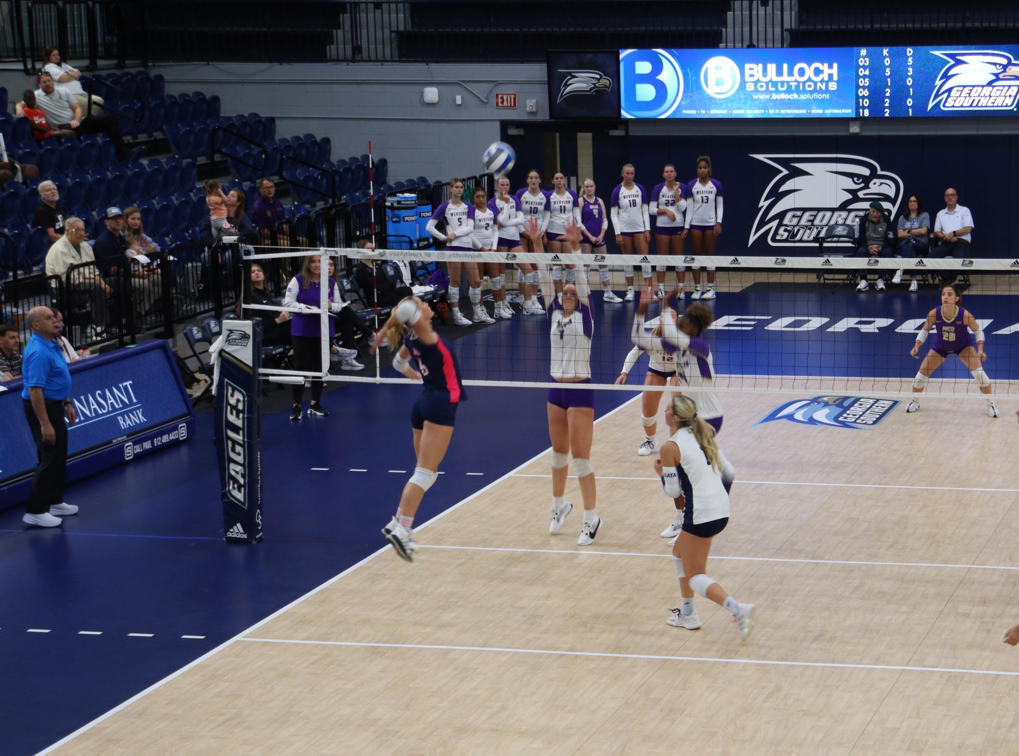 GS Women's Volleyball Defeats Western Carolina