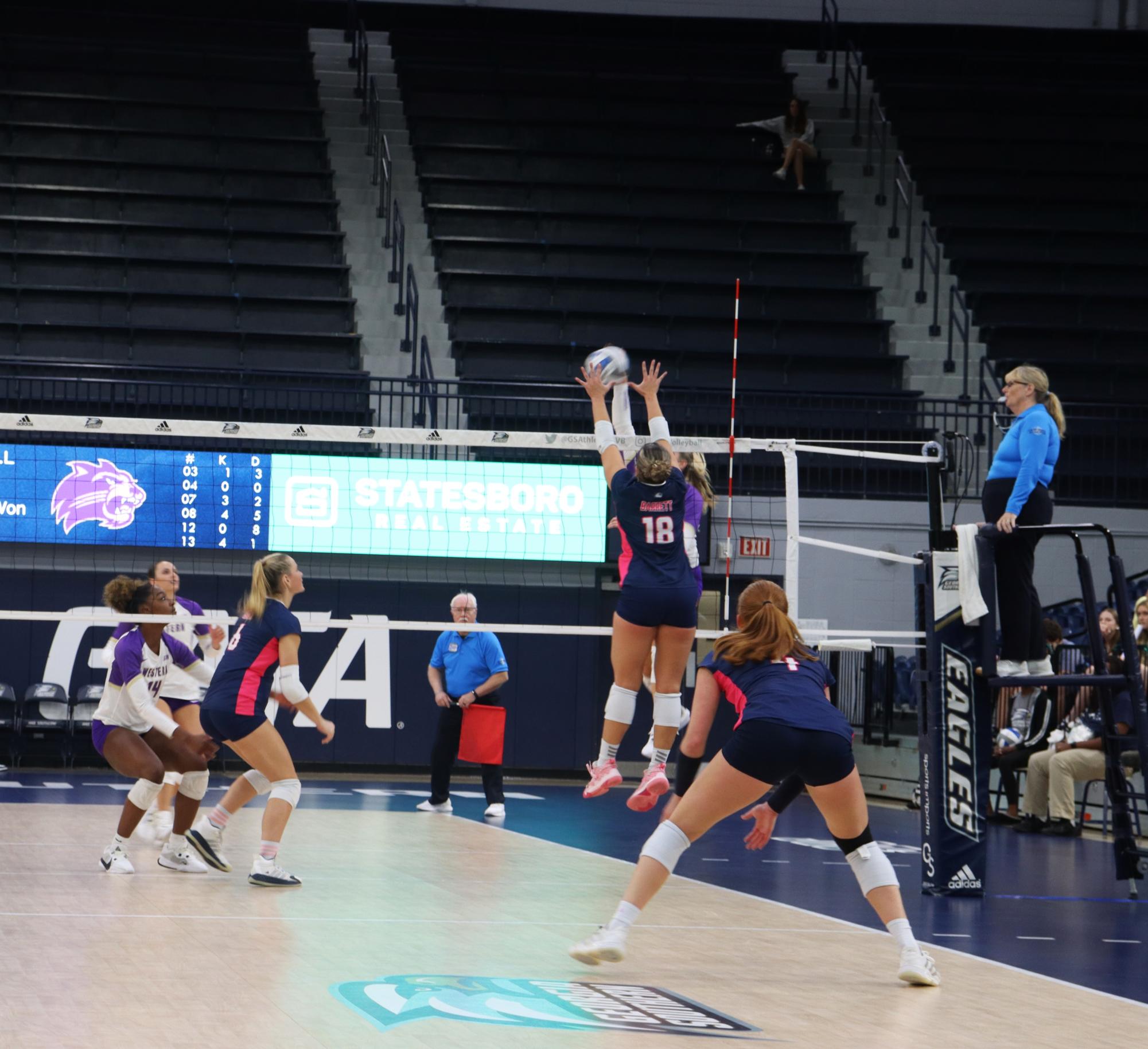 GS Women's Volleyball Defeats Western Carolina