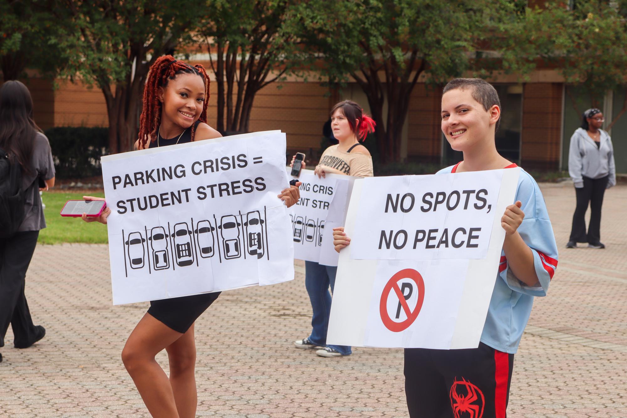Students Gather to Protest the Cambridge Bus Stop Relocation