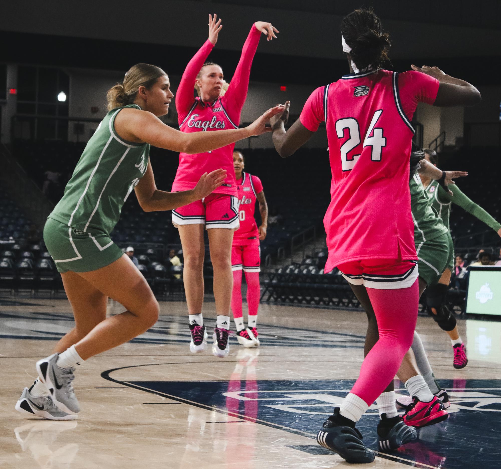 Women's Basketball Secures Milestone Victory Against Marshall