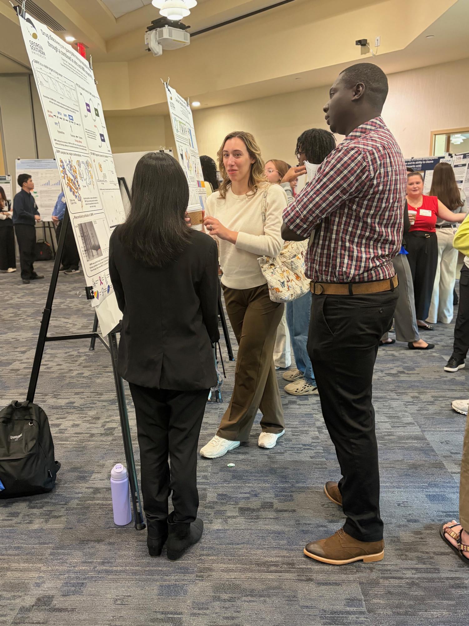 Students Presented Their Research on the Armstrong Campus at GS4