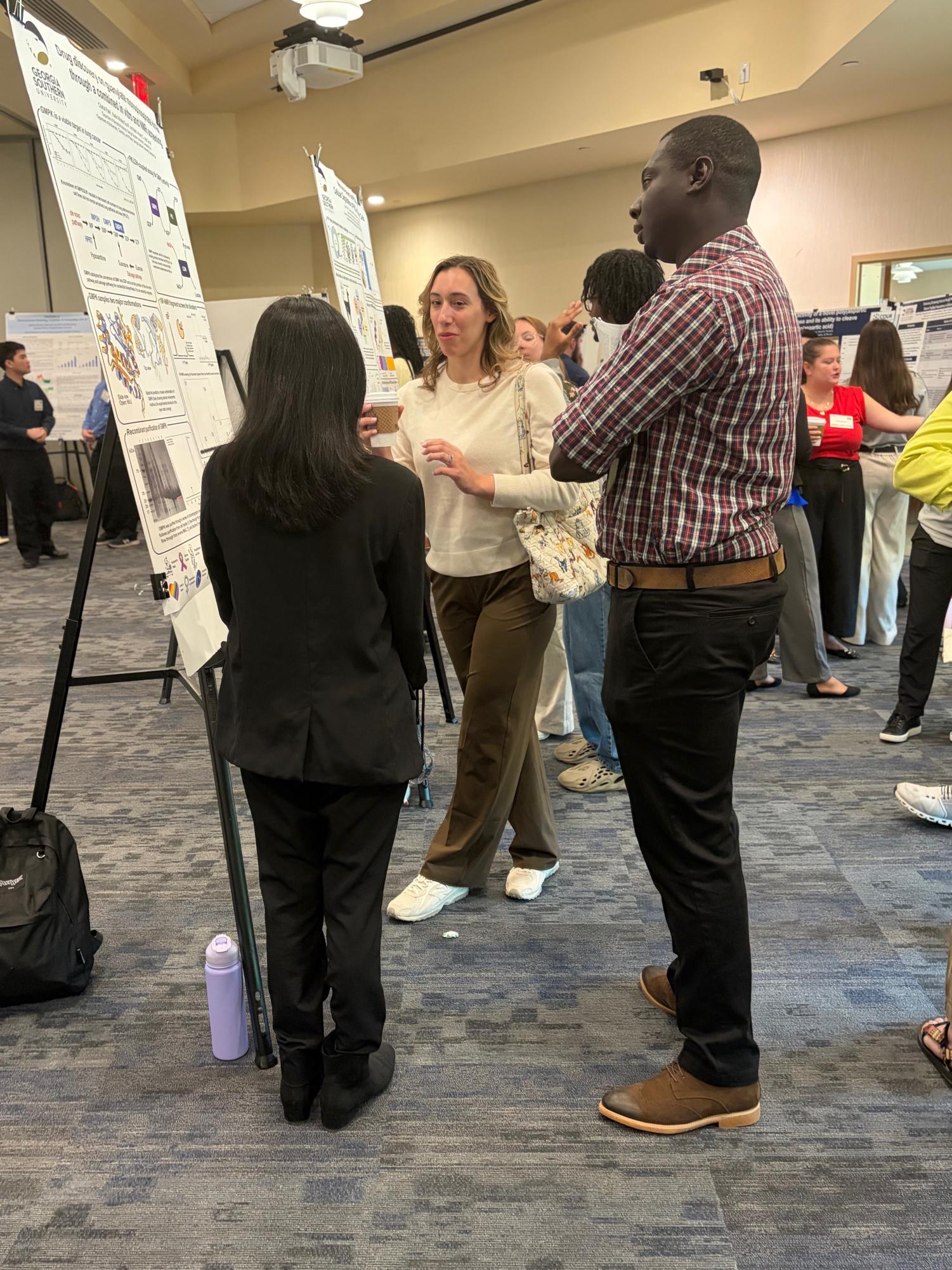 Students Presented Their Research on the Armstrong Campus at GS4